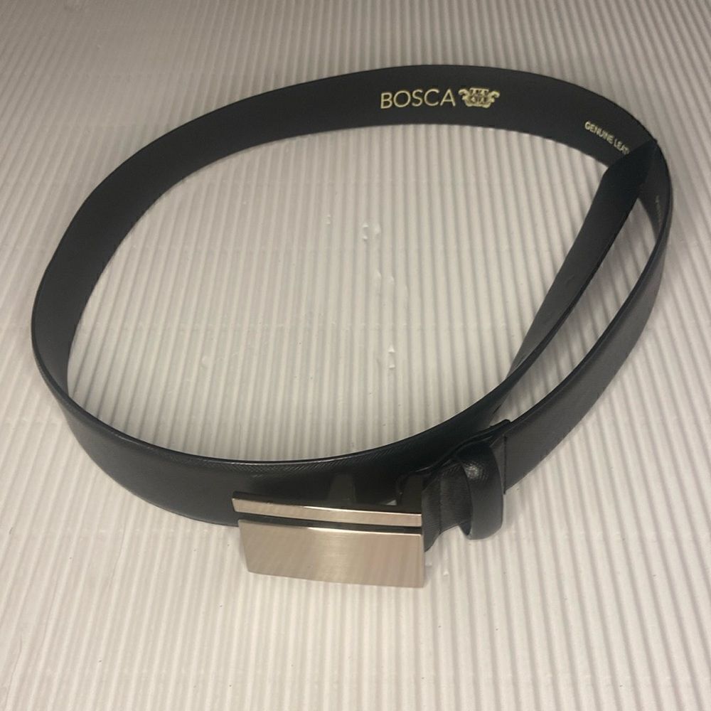 Men’s black belt With silver tone buckle Size 36 Bosca